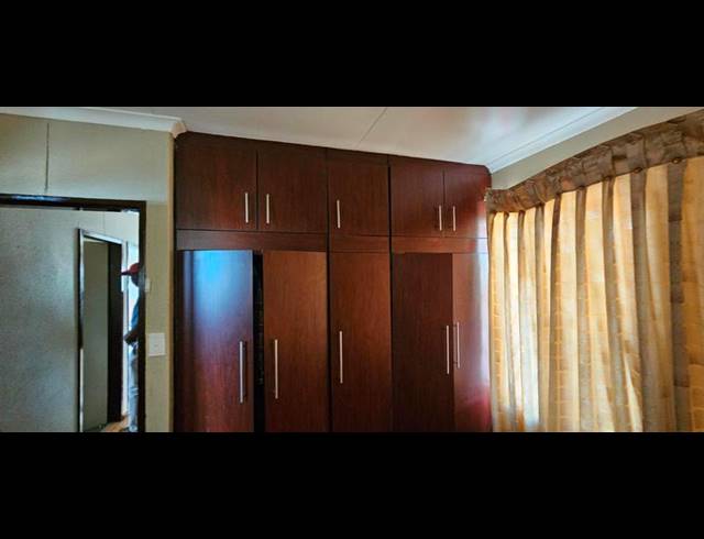 3 BEDROOM HOUSE FOR SALE IN LOTUS GARDENS